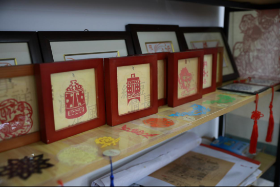 绣染丹青国艺坊